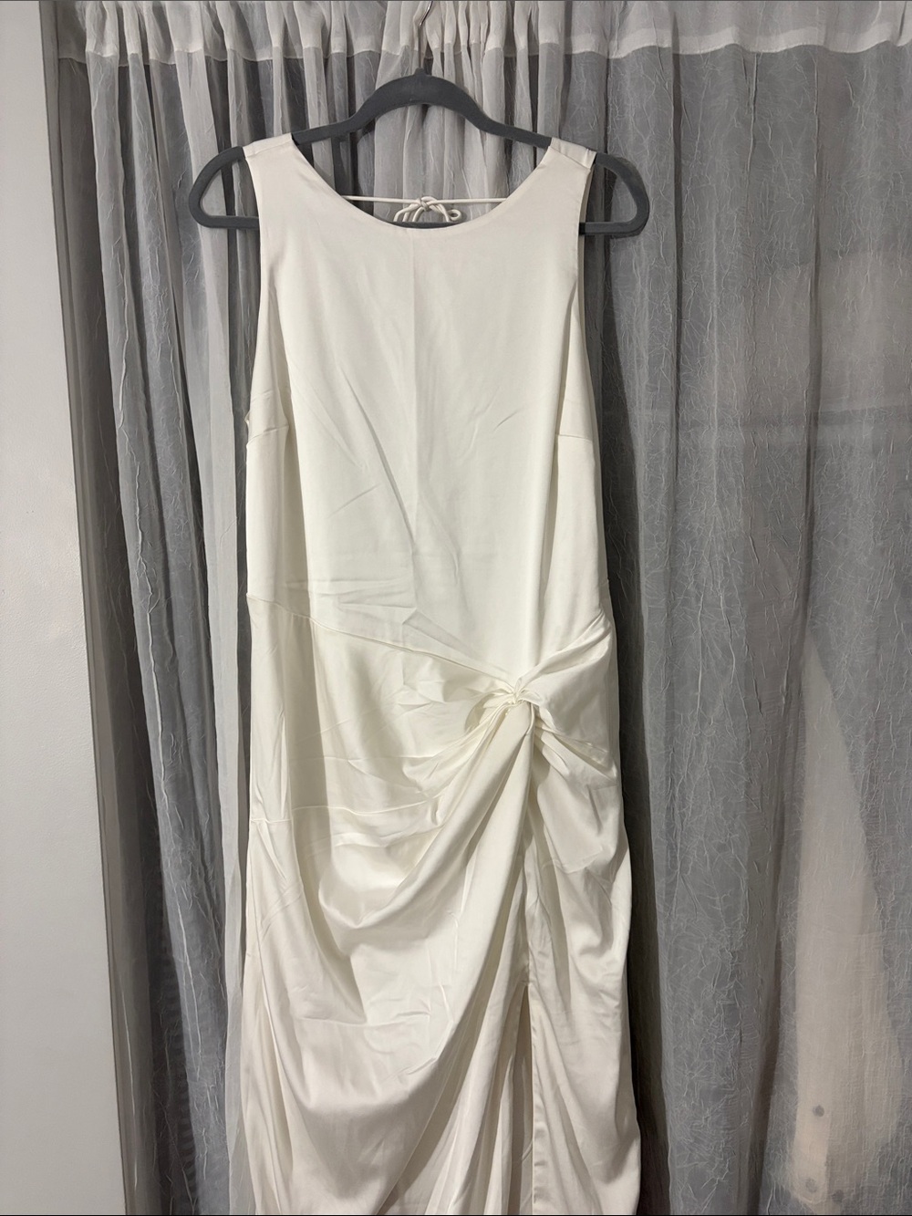 Abercrombie & Fitch White Sleeveless Knot-Detail Maxi Dress